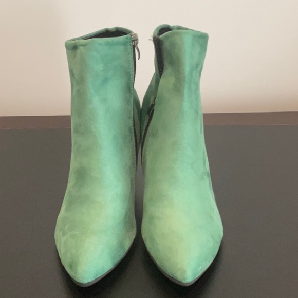 9.5 mirrored Heel Booties - Picture 3 of 6